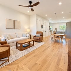 Luxury 4 Bed 4.5 Bath Townhome-3010