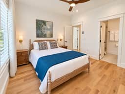 Luxury 4 Bed 4.5 Bath Townhome-3010 - Image 3