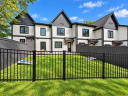 Luxury 4 Bed 4.5 Bath Townhome-3010 - Image 2