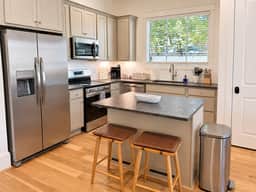 Homewood Luxury 4 BR 3.5 BA Townhome 3006 - Image 5
