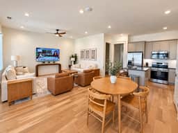 Homewood Luxury 4 BR 3.5 BA Townhome 3006 - Image 2