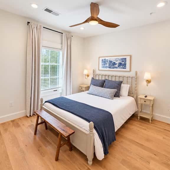 Luxury 4 Bed 4.5 Bath Townhome-3010 - Image 1