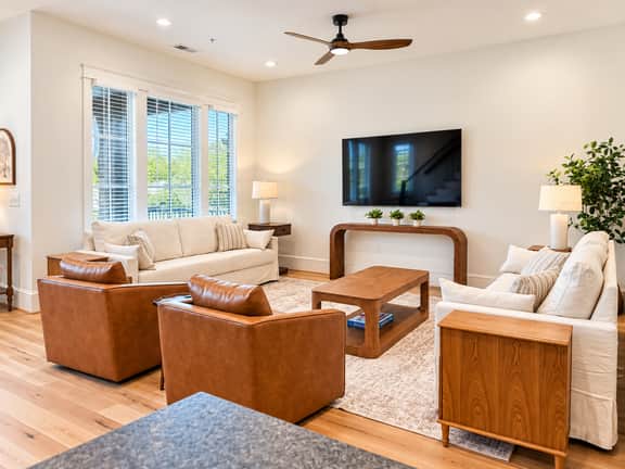 Homewood Luxury Townhome - Image 3